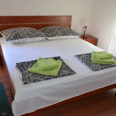 Din Apartment *