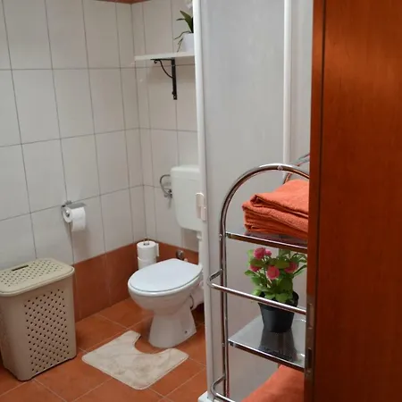 Din Apartment *